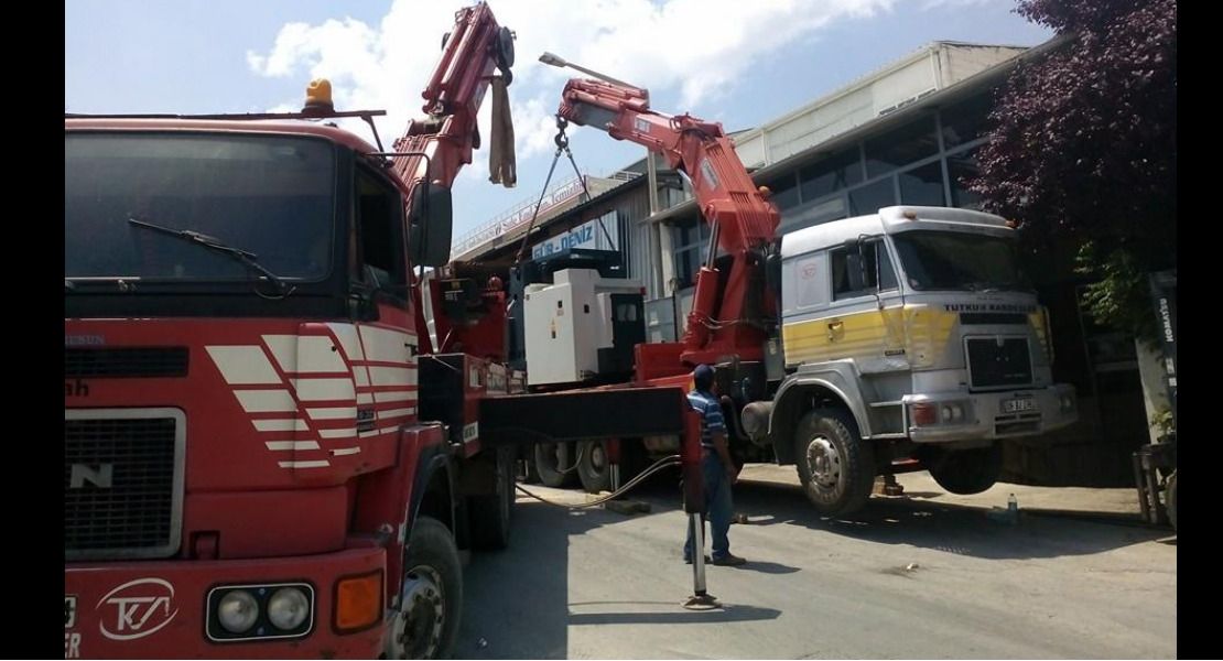 50 Tonluk ve 25 Tonluk Kardelen Marka Hiap Vinçler İle Makine Yerleştirme