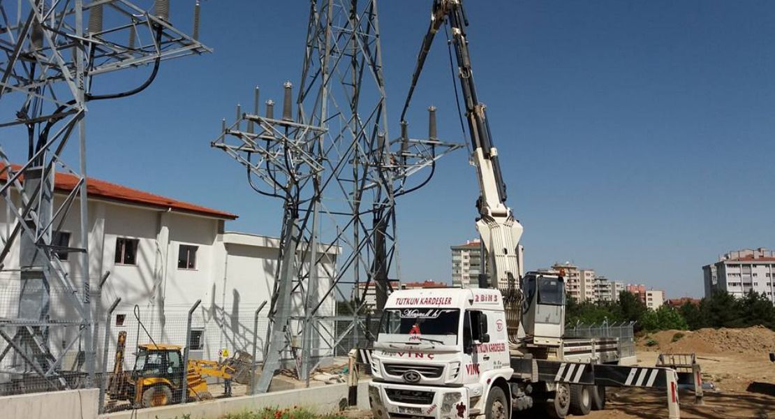 35 Tonluk Kardelen Marka Hiap Vinç İle Trafo Direği Montajı